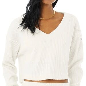 Alo Muse V-Neck Pullover Top